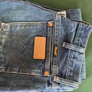 Wrangler Straight Leg Jeans